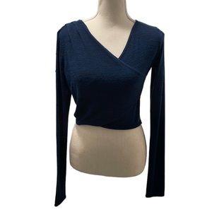 Wilfred Free Crossed Long Sleeve Crop Top